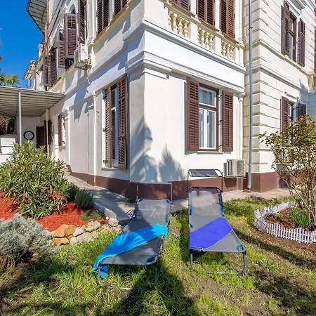 Rhea Apartmán Opatija