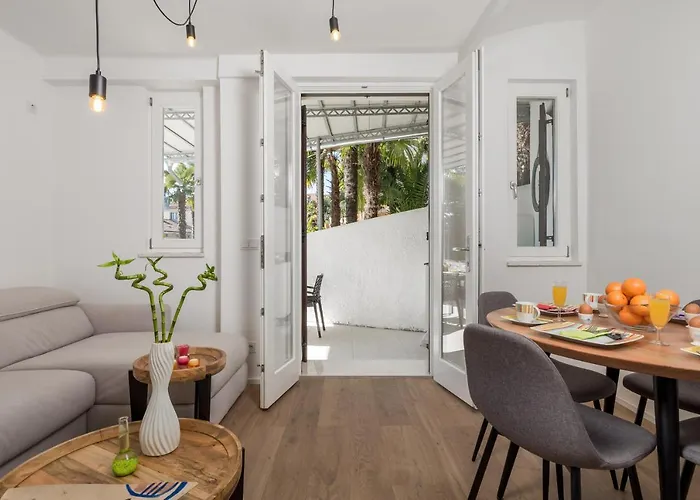 Apartment Rhea Opatija