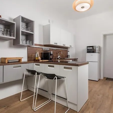 Rhea Apartman Abbázia